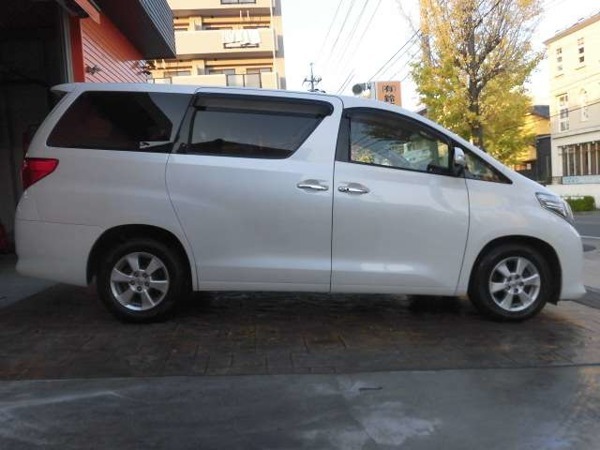 2013 Toyota Alphard 2.4 240X 